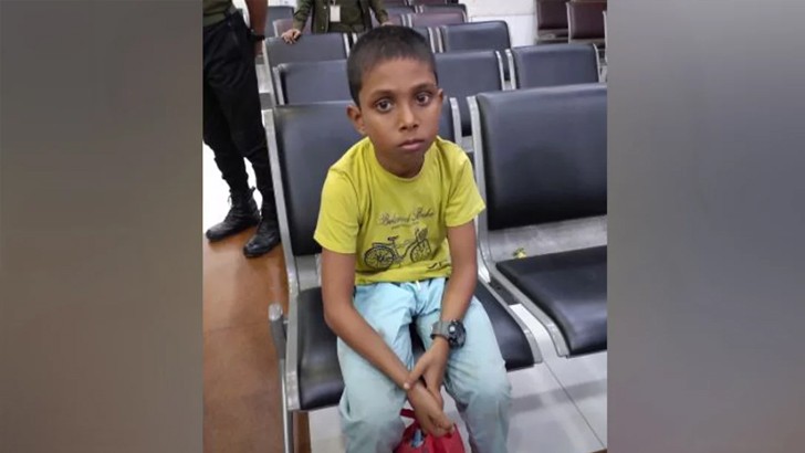 পাইলট হতে চায় বিমানে ওঠা সেই যুবক