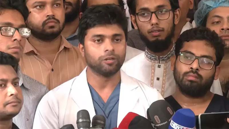 চিকিৎসকদের ‘কমপ্লিট শাটডাউন’ ঘোষণা