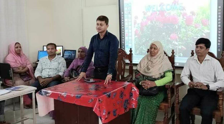 তারাকান্দায় প্রাথমিক বিদ্যালয়ে  "স্মার্ট বাংলাদেশ বিনির্মাণে, স্মার্ট সিটিজেন" শীর্ষক    কর্মশালার উদ্বোধন করলেন ইউএনও