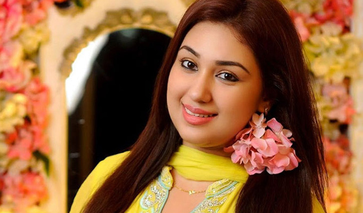 প্রযোজক হতে আগ্রহ প্রকাশ করলেন নায়িকা অপু বিশ্বাস