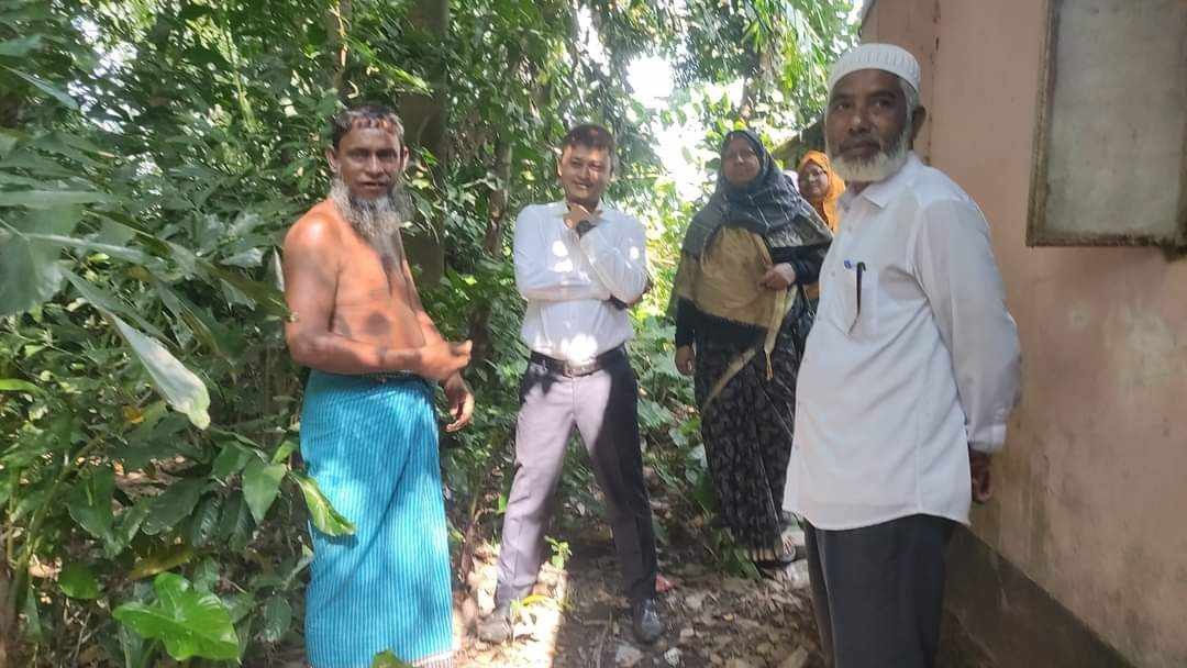 মধুপুর সরকারি প্রাথমিক বিদ্যালয় পরিদর্শনে ইউএনও মিজাবে রহমত