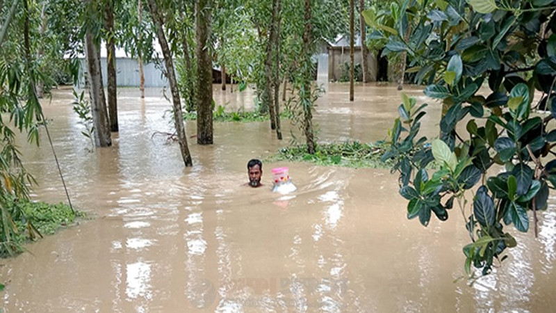 বন্যায় ক্ষতিগ্রস্ত প্রায় ৫০ লাখ মানুষ, মারা গেছেন ১৮ জন