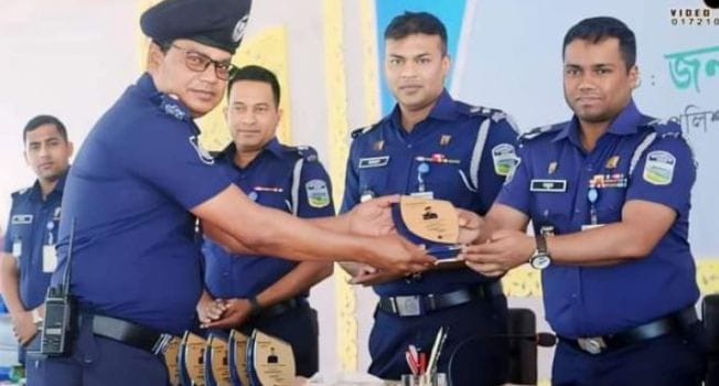 ময়মনসিংহ জেলার শ্রেষ্ট ওসির পুরস্কারে  ভূষিত কোতোয়ালী মডেল থানার মাইন উদ্দিন