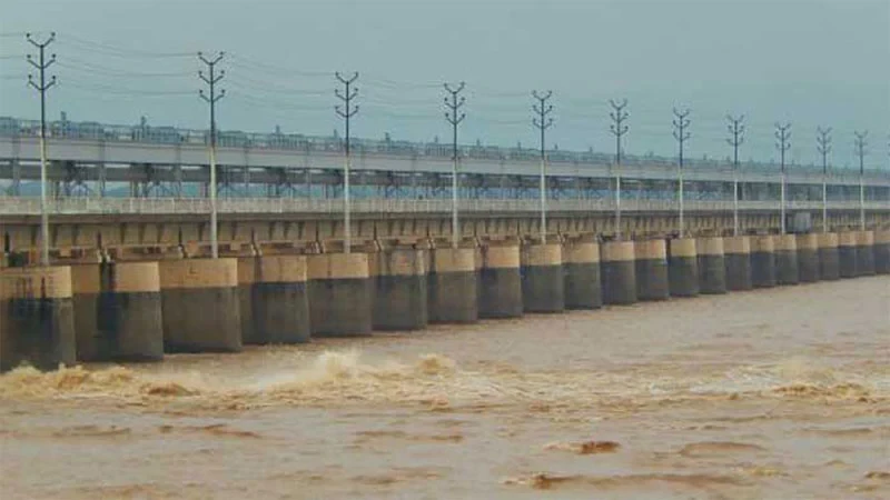 ঝাড়খণ্ডে বণ্যার কারনে  ফারাক্কার ১০৯ গেট খুলল ভারত