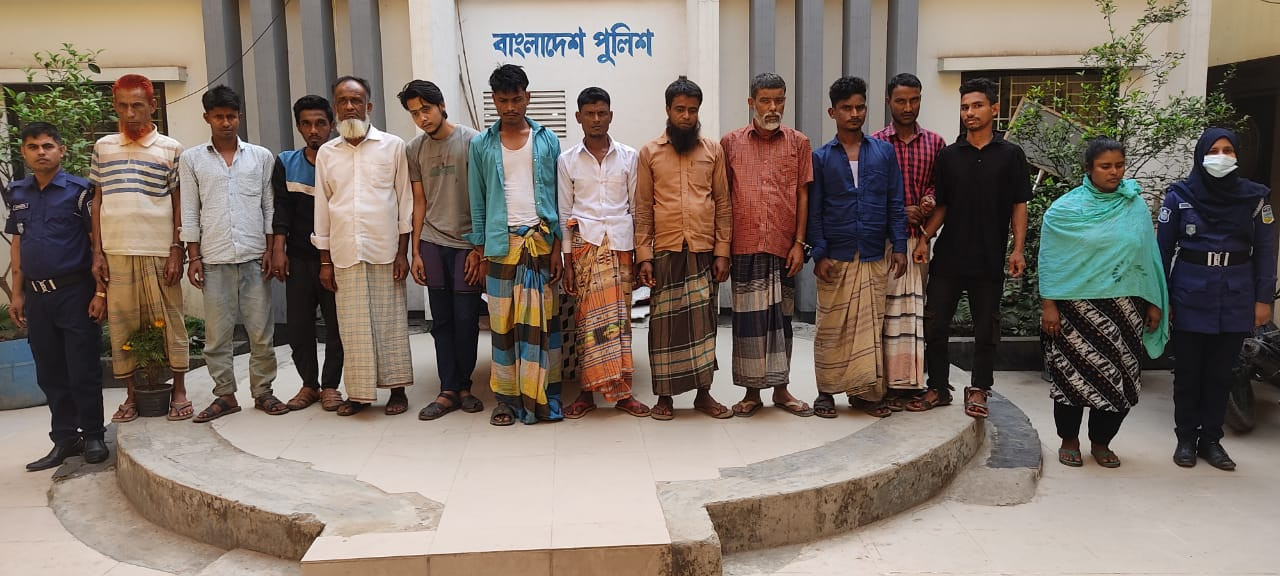 ময়মনসিংহ কোতোয়ালী মডেল থানা পুলিশের অভিযানে গ্রেফতার ১৪