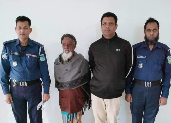ময়মনসিংহে ইটভাটায় শেকলবাঁধা শ্রমিক উদ্ধার, ভাটার মালিক ও ম্যানেজার গ্রেফতার।