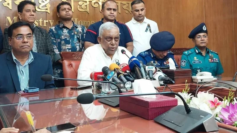 প্রধানমন্ত্রী চাইলে দেশের স্বার্থে পদত্যাগ করব: স্বরাষ্ট্রমন্ত্রী