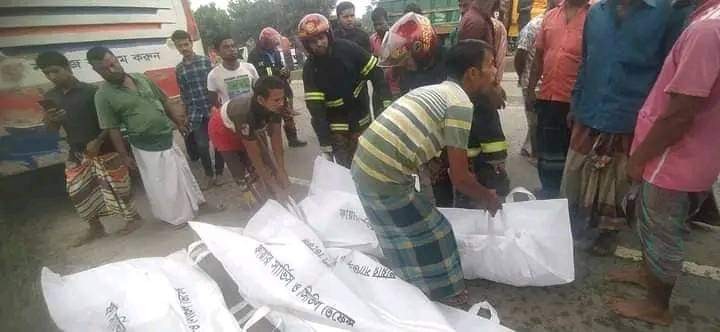 ময়মনসিংহের ত্রিশালে সড়ক দুর্ঘটনায় ঘটনাস্থলেই নিহত ৫: