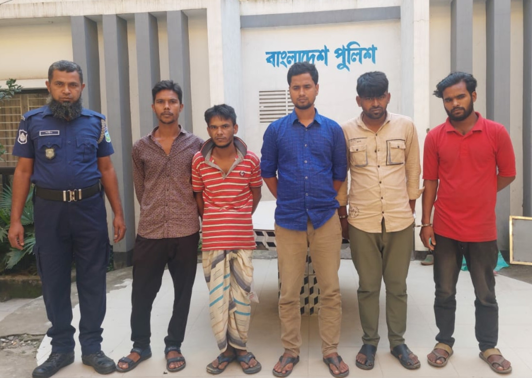 ময়মনসিংহ কোতোয়ালী মডেল থানা পুলিশের অভিযানে  গ্রেফতার- ০৬
