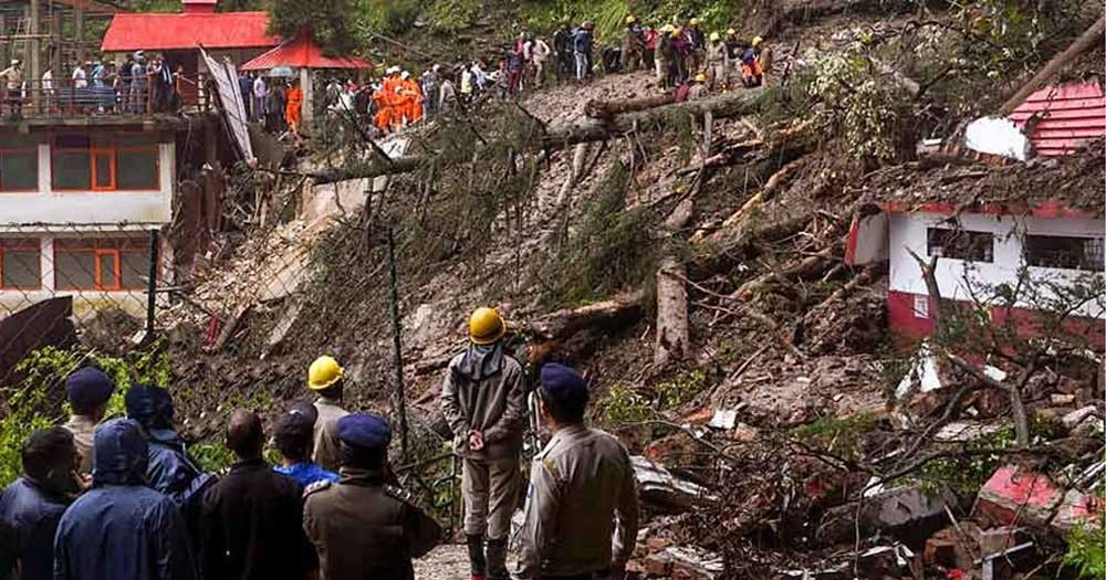 ভারতে মন্দির ধসে নয় জনের মৃত্যু