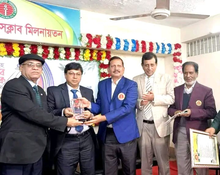 ময়মনসিংহ প্রেসক্লাব সাংবাদিকতা বিষয়ে পদকে ভূষিত হলেন সাংবাদিক নেতা মোশাররফ হোসেন