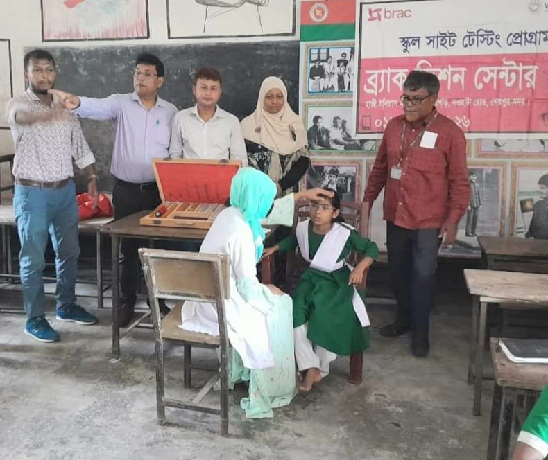 তারাকান্দায় ইউএনও'র উদ্যোগে প্রাথমিক বিদ্যালয়ের শিক্ষার্থীদের ফ্রি  চিকিৎসা সেবা