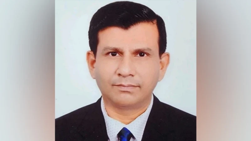 ময়মনসিংহে বিভাগীয় কমিশনার মোখতার আহমেদের যোগদান