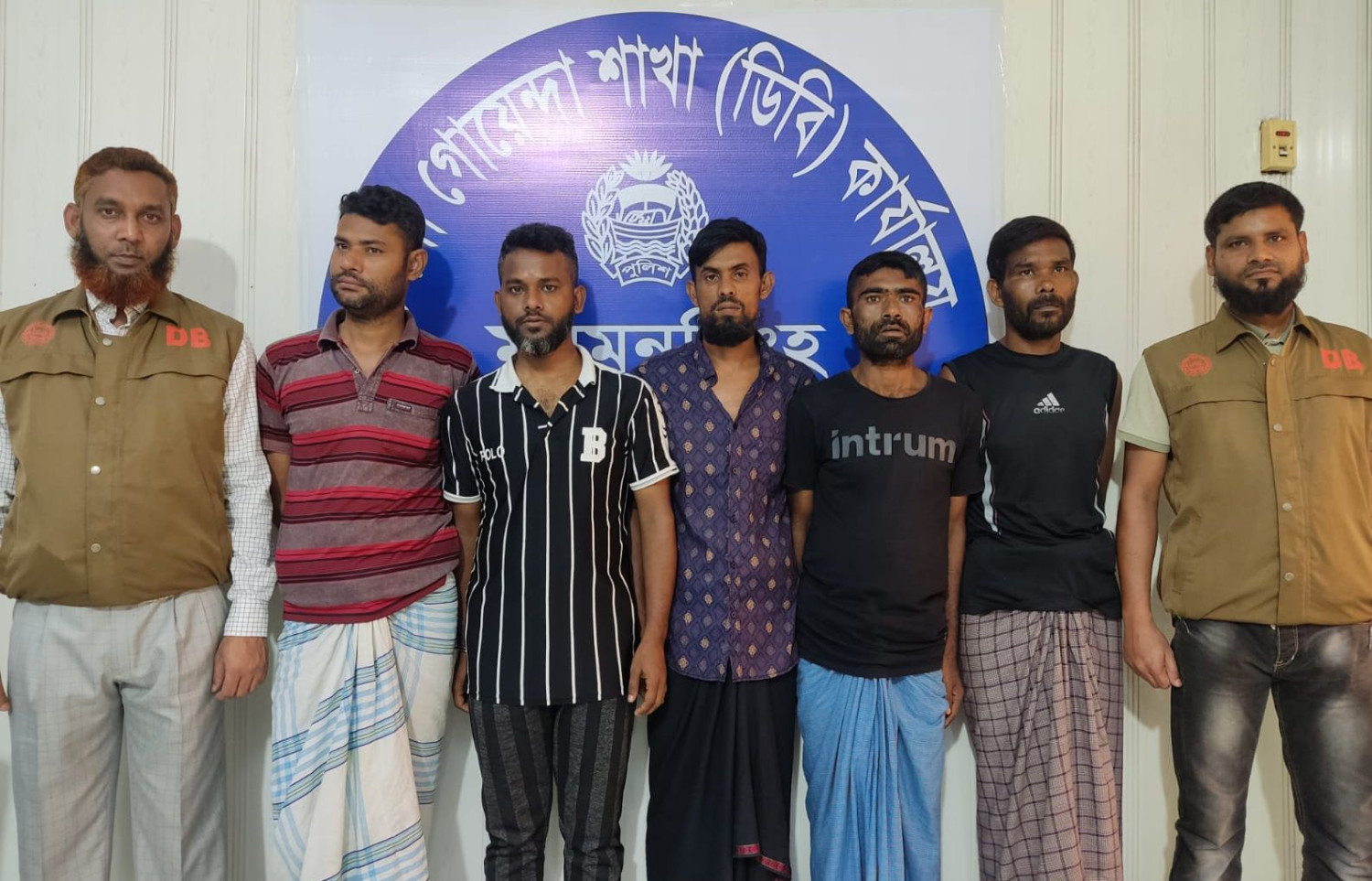ময়মনসিংহ ডিবি এর অভিযানে ২৫ গ্রাম হেরোইন সহ গ্রেফতার-০৫