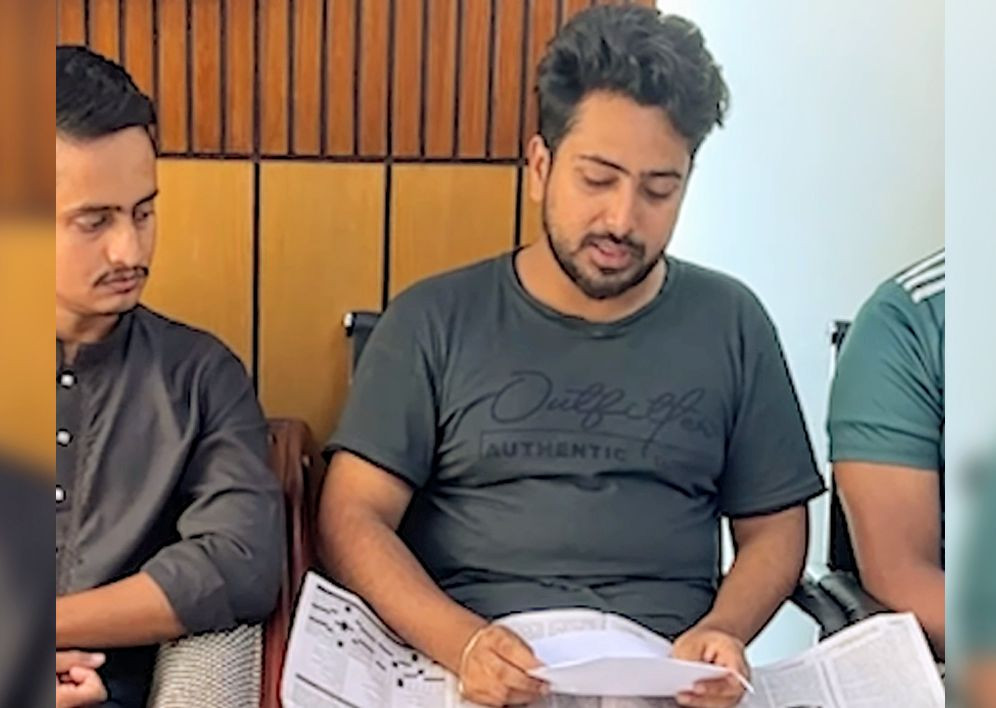 কোটা সংস্কার আন্দোলনের কর্মসূচি প্রত্যাহারের ঘোষণা ৬ সমন্বয়কের