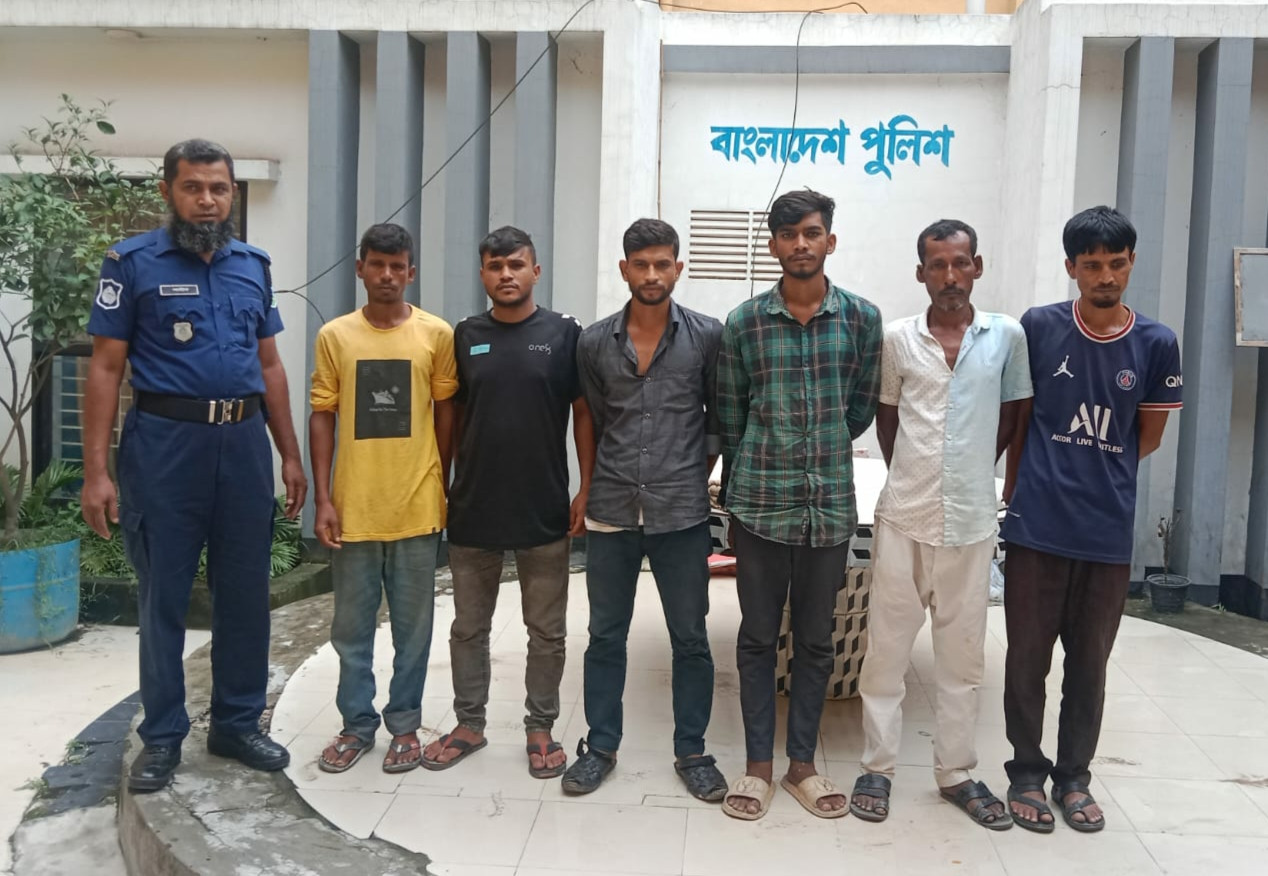 ময়মনসিংহ কোতোয়ালী মডেল থানা পুলিশের অভিযানে গ্রেফতার -১০