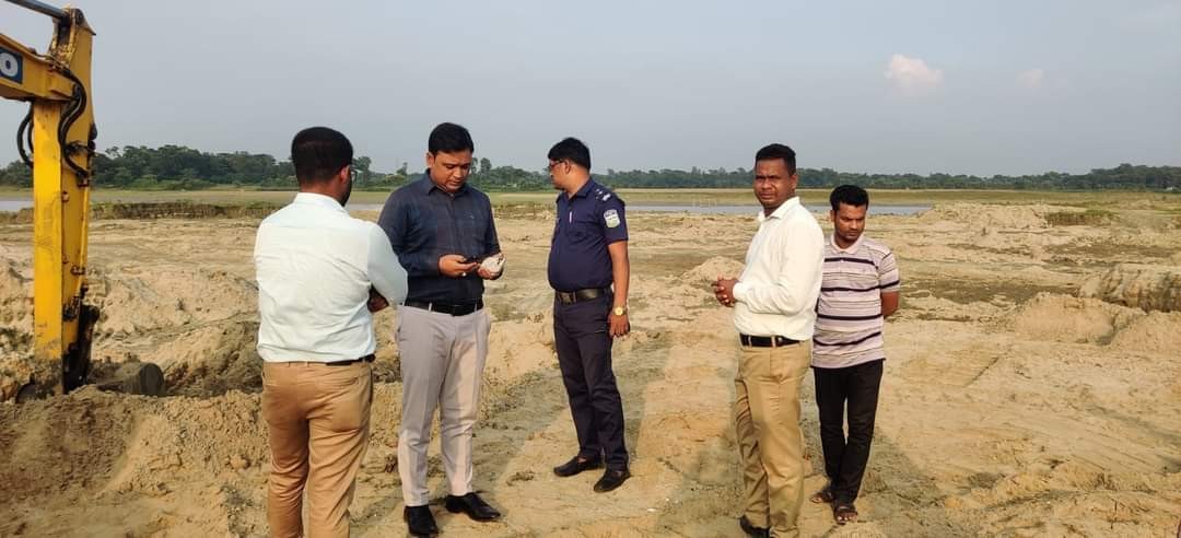 ত্রিশালে অবৈধ বালু খেকোদের বিরুদ্ধে এসিল্যান্ডের অভিযানে ২মামলায় জরিমানা ৬লাখ