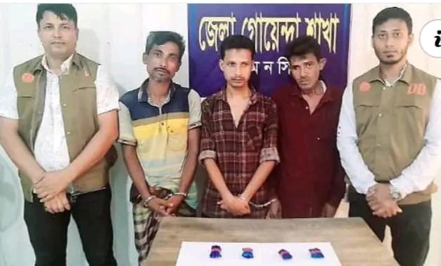 জেলা গোয়েন্দা সংস্থা ডিবি’র পৃথক ২টি অভিযানে ৬৪০ পিস ইয়াবা ট্যাবলেটসহ ৩ জনকে গ্রেফতার