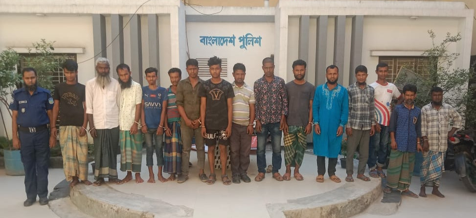 ময়মনসিংহ কোতোয়ালী মডেল থানার অভিযানে ইং ০৩/০৪/২০২৪ তারিখ গ্রেফতার ২০ জন।