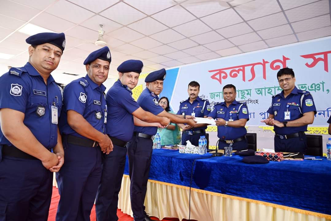বাংলাদেশ পুলিশের আইজিপি’র পুরস্কার পেলেন ভালুকা মডেল থানার ওসি কামালসহ ৪জন