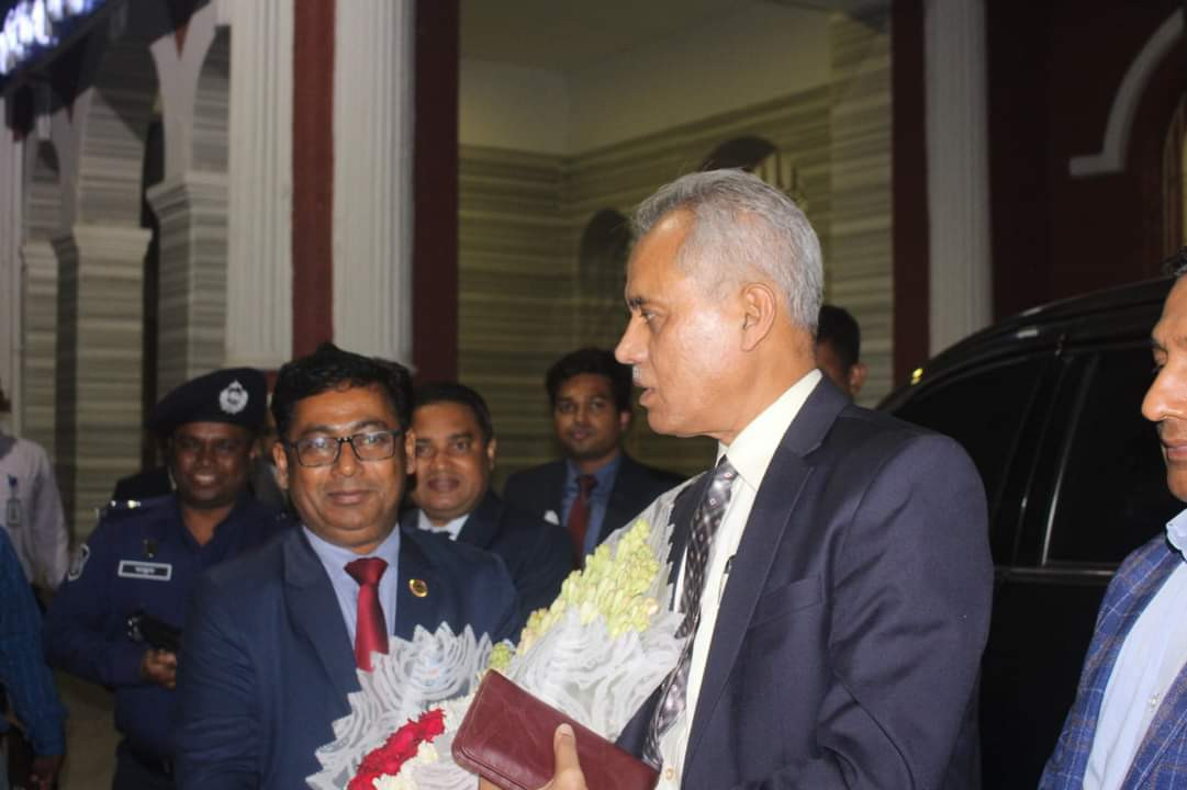 সুষ্ঠু ও শান্তিপূর্ণ পরিবেশে নির্বাচন করার লক্ষ্যে কাজ করছে নির্বাচন কমিশন, ইসি আলমগীর