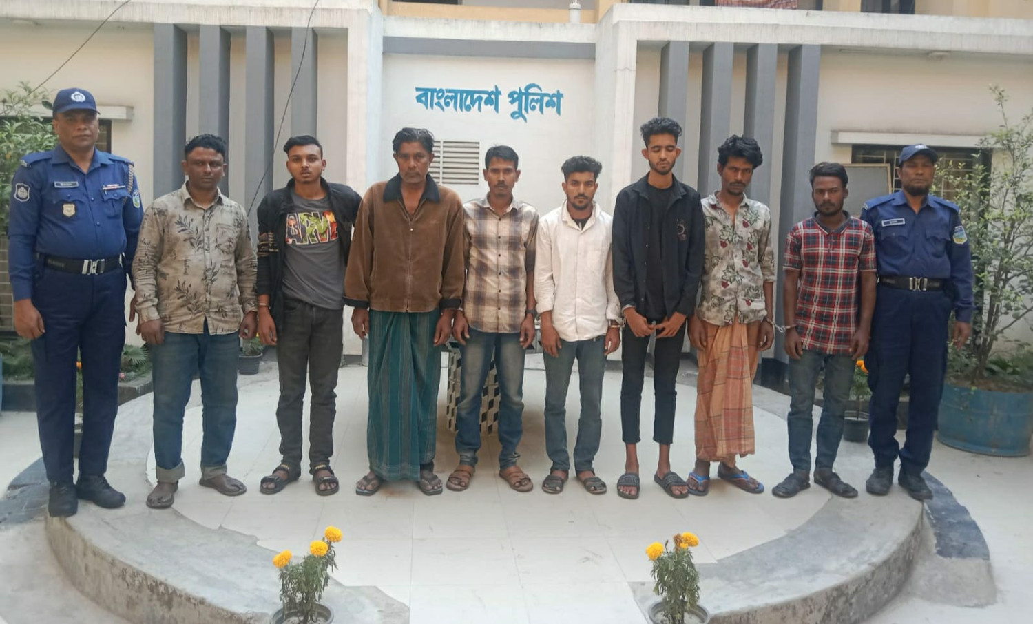 ময়মনসিংহ কোতোয়ালী মডেল থানার অভিযানে  গ্রেফতার -১৩
