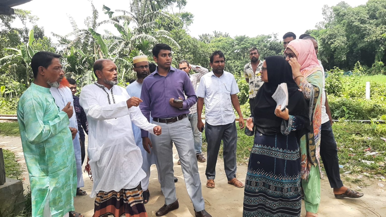 ময়মনসিংহ সদরে ইউএনও'র প্রচেষ্টায়  প্রাথমিক বিদ্যালয়ের জমি সংক্রান্ত বিরোধ নিষ্পত্তি