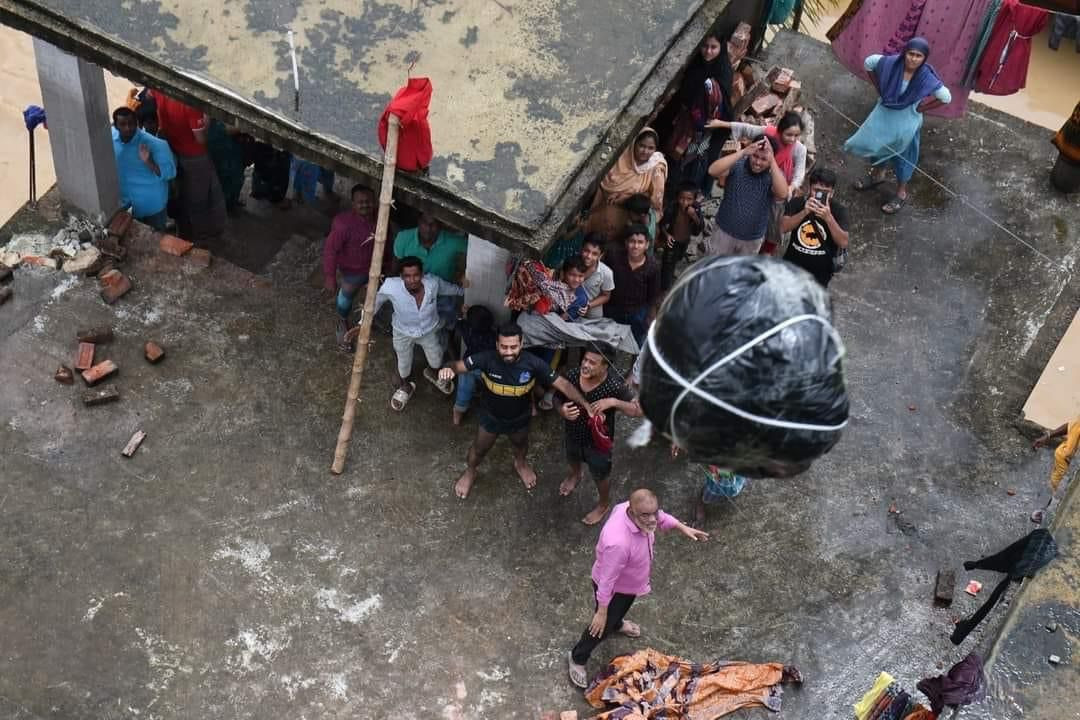 বন্যায়  মৃত্যুর সংখ্যা 13 পেরিয়ে