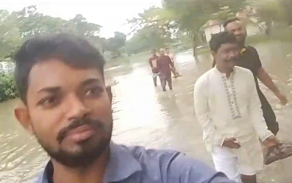 ময়মনসিংহ সদরের খাগডহর ইউনিয়নসহ ২৯টি আশ্রয়ণ প্রকল্পের মানুষ পানিবন্ধী