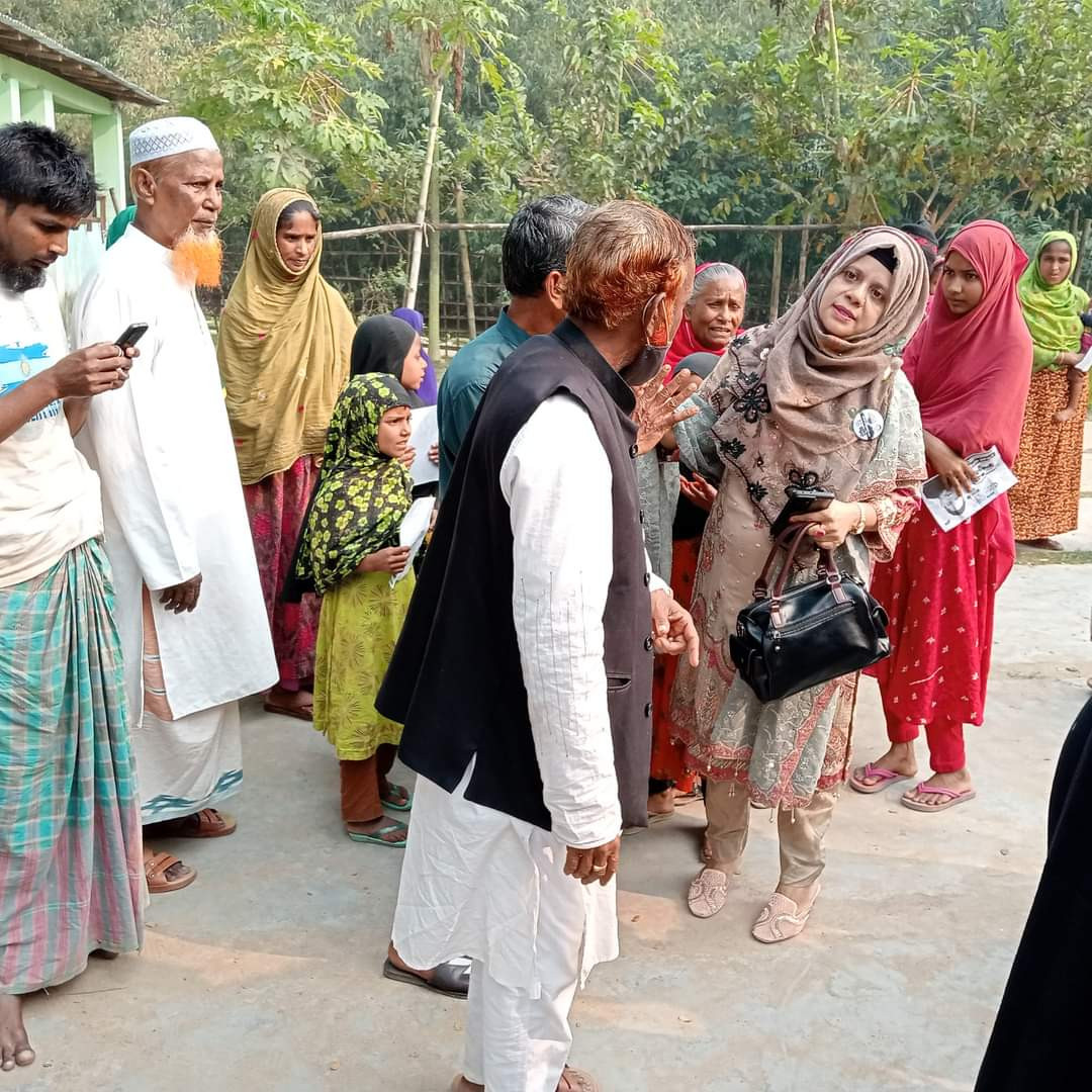 ময়মনসিংহ-৭ (ত্রিশাল)স্বামীর জন্য ভোটের মাঠে নামলেন স্ত্রী শামিমা